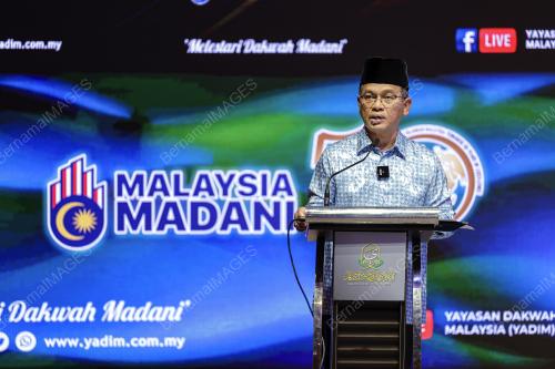 DATUK DR MOHD NAI'M MOKHTAR