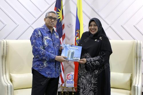 TAN SRI SHAMSUL AZRI ABU BAKAR