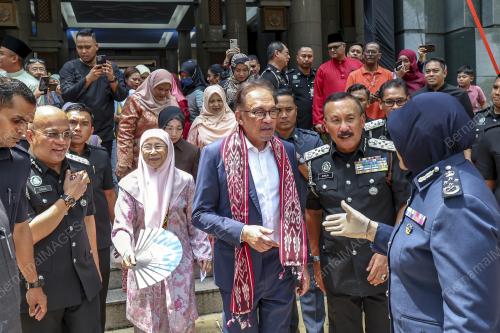 DATUK SERI ANWAR IBRAHIM