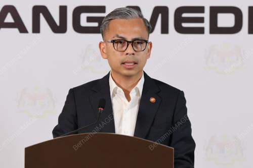 FAHMI FADZIL