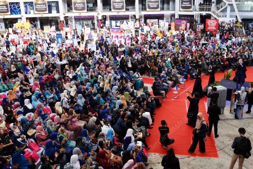 PTJ22_08032018_WANITA