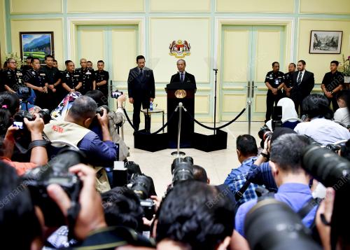 TAN SRI MUHYIDDIN YASSIN