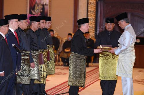 AL-SULTAN ABDULLAH RI'AYATUDDIN AL-MUSTAFA BILLAH SHAH