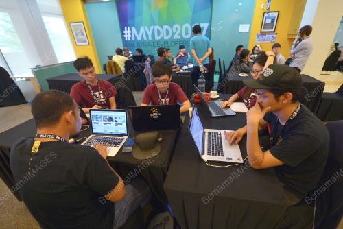 PTJ22_11082017_HACKATHON