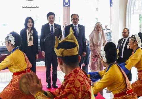 DATUK SERI ANWAR IBRAHIM