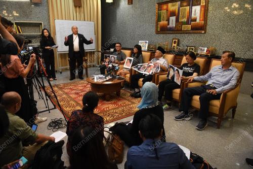 SIDANG MEDIA KELUARGA MANGSA PEMBUNUHAN