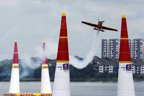 PTJ22_16052014_AIR_RACE