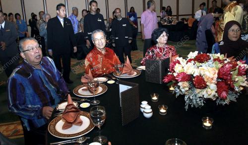 MAHATHIR MOHAMAD