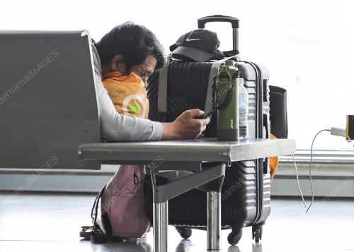 PENUMPANG TERKANDAS DI KLIA