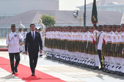 SERDAR BERDIMUHAMEDOW