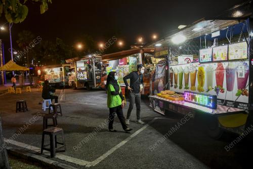 PKP 2.0 PERNIAGAAN MAKANAN BEROPERASI SEHINGGA 10 MALAM