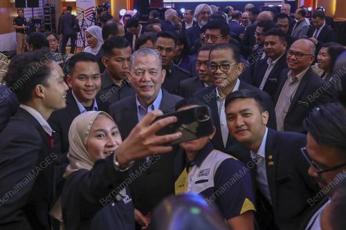 DATUK SERI FADILLAH YUSOF