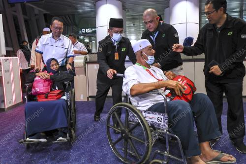DATUK DR MOHD NA`IM MOKHTAR