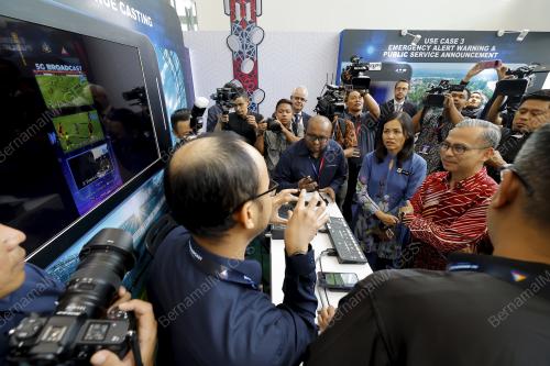 DATUK FAHMI FADZIL