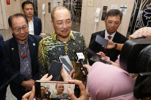 DATUK SERI HAJIJI NOOR