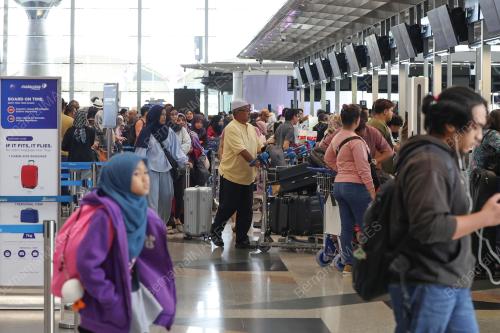 TINJAUAN KLIA TERMINAL 1