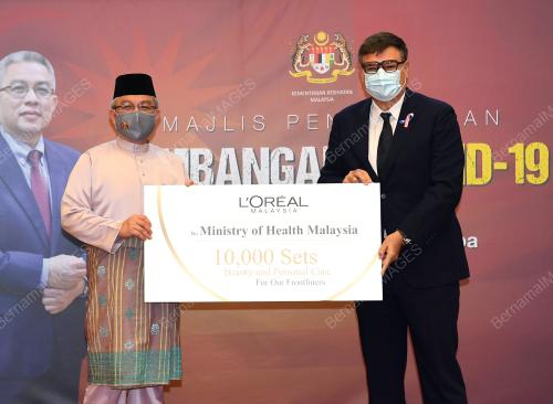 DATUK SERI DR ADHAM BABA