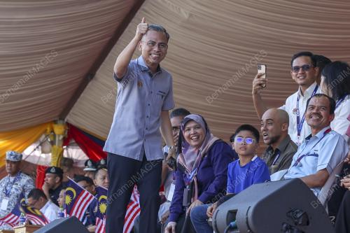 FAHMI FADZIL