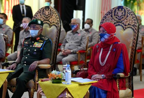 AL-SULTAN ABDULLAH RIÃ•AYATUDDIN AL-MUSTAFA BILLAH SHAH