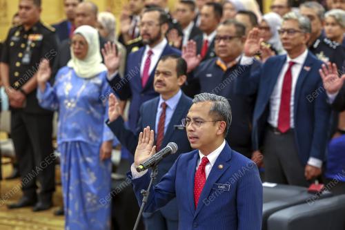 FAHMI FADZIL