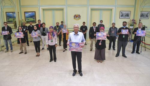 DATUK SERI ISMAIL SABRI YAAKOB