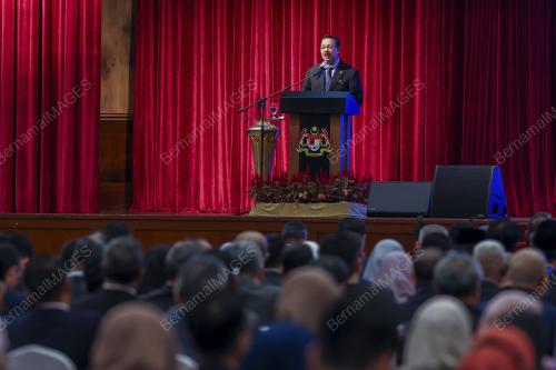 TAN SRI MOHD ZUKI ALI