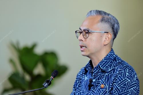 DATUK FAHMI FADZIL