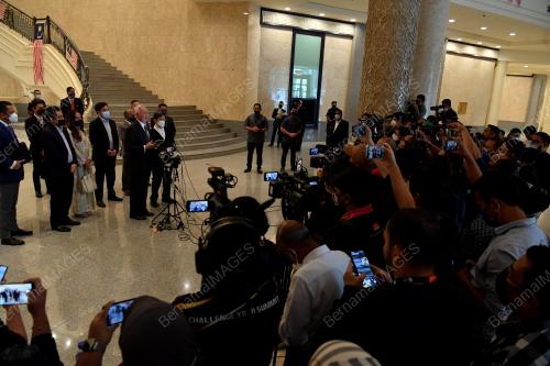 DATUK SERI NAJIB TUN RAZAK