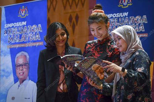 SIMPOSIUM KELUARGA MALAYSIA