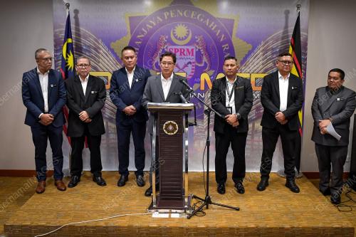 TAN SRI AZAM BAKI
