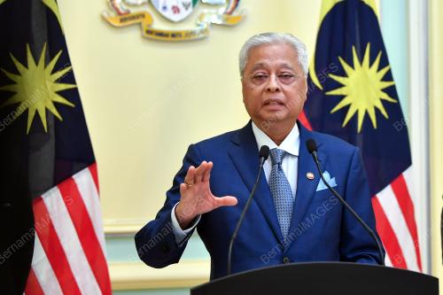 DATUK SERI ISMAIL SABRI YAAKOB