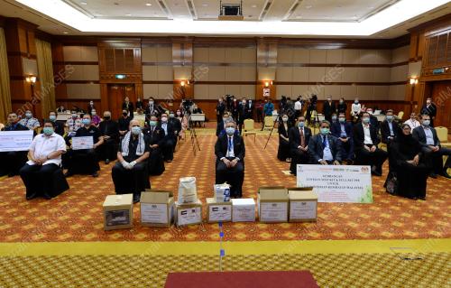 DATUK SERI DR ADHAM BABA