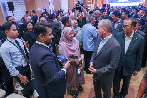 DATUK SERI FADILLAH YUSOF