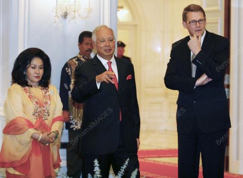 MOHD NAJIB TUN ABDUL RAZAK