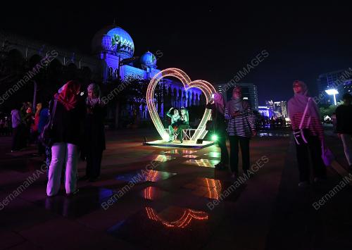 PTJ23_28122018_LAMPU
