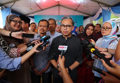 FAHMI FADZIL