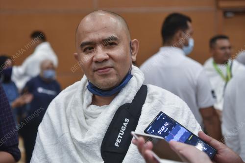 PETUGAS JEMAAH HAJI BERLEPAS KE MAKKAH