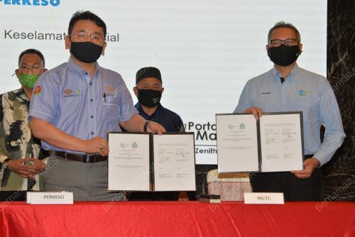 DATUK SERI TUAN IBRAHIM TUAN MAN