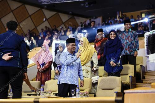DATUK DR MOHD NAI'M MOKHTAR