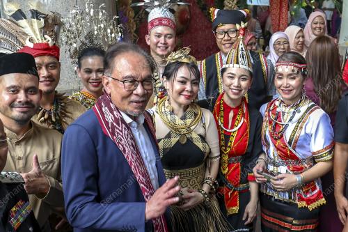DATUK SERI ANWAR IBRAHIM