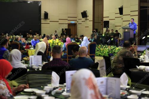 TAN SRI MOHD ZUKI ALI
