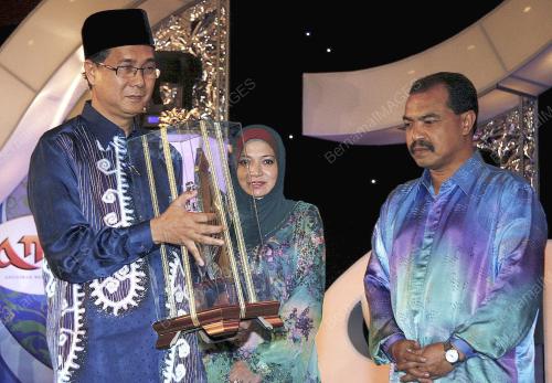 JAMIL KHIR BAHAROM