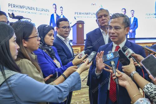 FAHMI FADZIL