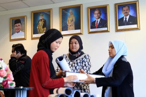 POTRET RASMI