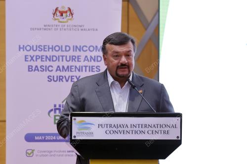 DATUK SERI AMIR HAMZAH AZIZAN