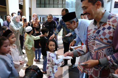 TAN SRI WAN AHMAD DAHLAN ABDUL AZIZ