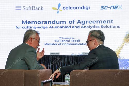 FAHMI FADZIL