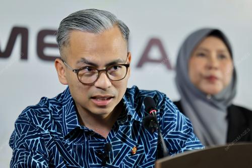 DATUK FAHMI FADZIL