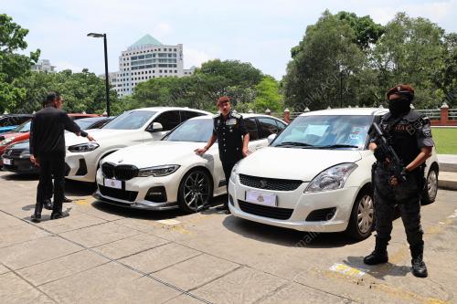 DATUK RUSLIN JUSOH