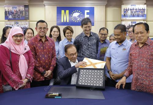 DATUK SERI ANWAR IBRAHIM
